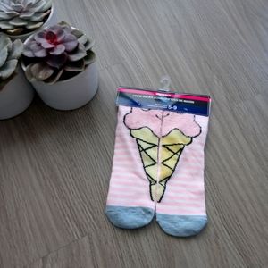 BOGO🆓 | NWT Pink Ice Cream Cone Womens Crew Socks